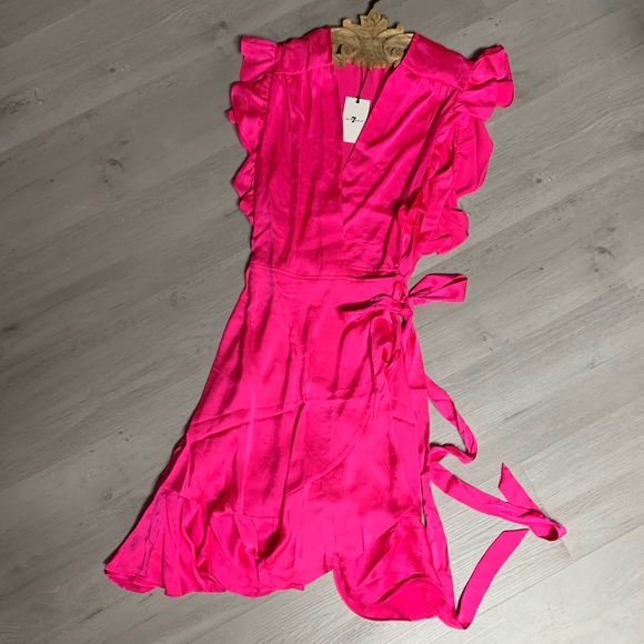 7 of all Mankind  Wrap Dress in Paradise Pink. - Picture 8 of 10
